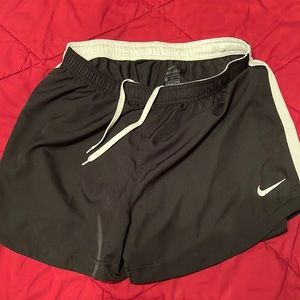 Nike shorts (large)